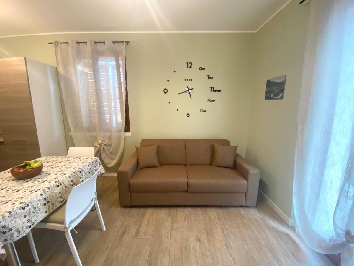 Mountains And Lake Como Apartments 瓦尔博若纳 外观 照片